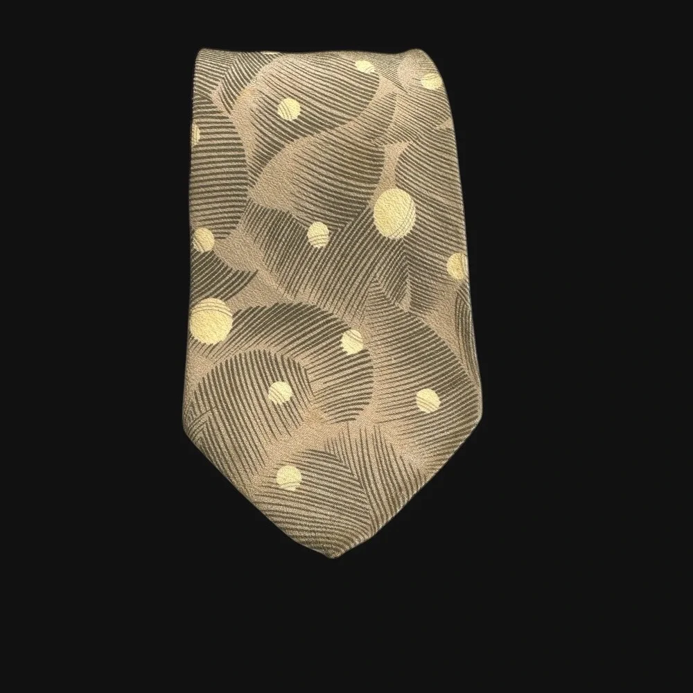Fendi Roma Mens Silk Tie Taupe Cream Geometric Polka Dot Made in Italy 3.75 Wide